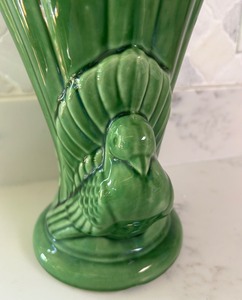lot 308 image: Vintage Shawnee Double Dove Pottery Vase