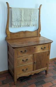 lot 2 image: Vintage Oak Washstand  Commode