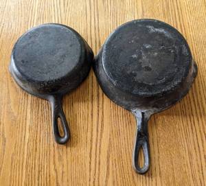 lot 361 image: Two Small Vintage Cast Iron Pans
