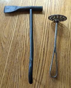 lot 365 image: Vintage Cast Iron Tools and Utensils