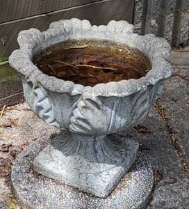 lot 27 image: Concrete Planter #3