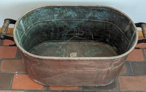 lot 12 image: Vintage Behrens Copper Boiler Tub