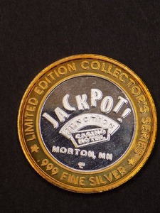 Jackpot Junction Silver Limited edition coin w 3 Grand Casino Collector coins
