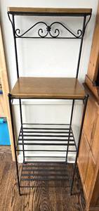 lot 89 image: Longaberger Bakers Rack