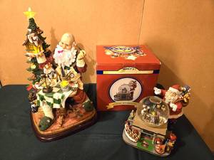 lot 110 image: Macys Musicbox Waterglobe Santa Figurine & Light Up Santa