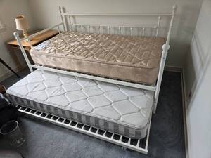 lot 24 image: White Iron Daybed with Trundle