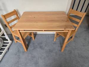 lot 112 image: Kids Table and Chair Set