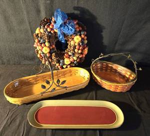 lot 152 image: Fall Longaberger Baskets with Inserts, Oblong Platter & Wreath
