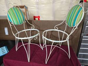 lot 175 image: Vintage Patio Chairs with No Seats