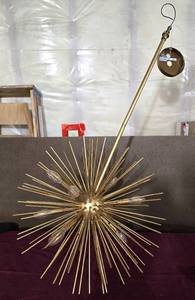 lot 20 image: Mid Century Modern Hanging Light Fixture