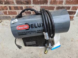 lot 185 image: Dyno-Glo Deluz Professional Grade Propane Heater