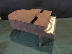 lot 12 image: Decorative Piano Prop