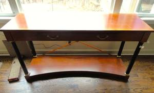 lot 33 image: Ethan Allen Regency Period Sofa Table with Drawer