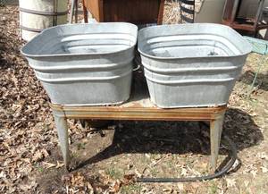 lot 58 image: Wash Bins & Stand with Hose to Drain