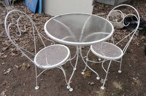 lot 62 image: White Patio Set with Glass Top Table & 2 Chairs