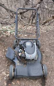 lot 72 image: 22 Yard Machine
