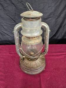 lot 42A image: 14Inch Dietz #2 D-Lite With D-Lite Globe Lantern