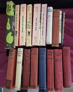 lot 32A image: Edgar Rice Burroughs Book Collection (author of Tarzan) plus Johnny Weismueller book