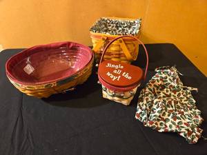 lot 147 image: 2011 Holiday Basket & Others Collection from Longaberger Baskets