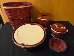 lot 148 image: Longaberger Santa Belt Collection of Baskets