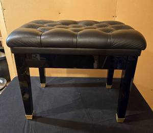 lot 279 image: Adjustable Black Piano Bench