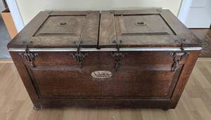 lot 2 image: Antique Slow Cooker The Caloric Cooker by company in Janesville, WI
