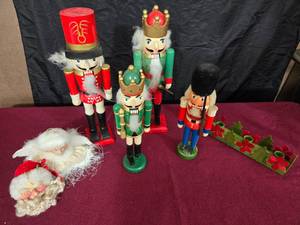 lot 292 image: Nut Cracker Collection & Other Christmas Items
