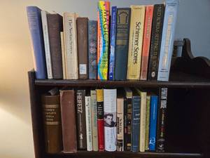 lot 293 image: Music Related Books