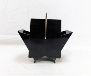 lot 40 image: Vintage Mid-Century Red and Black  Lacquer Playing Card Holder Made in Japan