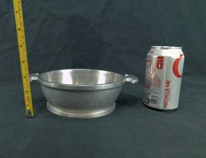 lot 87 image: Vintage Guardian Service 1 Quart Cookware