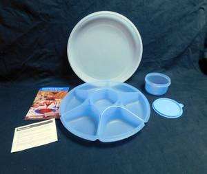 lot 18 image: Tupperware NEW Covered Fruit and Vegetable Tray With Dip Container