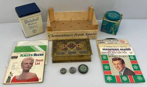 lot 115 image: Misc. Vintage Items