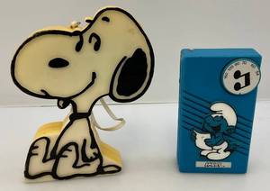 lot 8 image: Vintage  Transistor Radios  Smurf & Snoopy (Work)