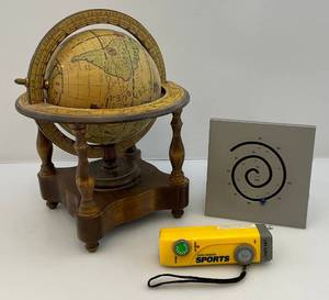 lot 14 image: Misc. Vintage Transistor Radios Globe 12 (Missing Battery Door) (WORK)