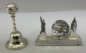 lot 18 image: RARE 1964-1965 NEW YORK WORLDS FAIR Items