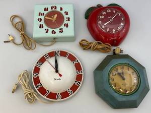 lot 35 image: Misc. Vintage Wall Clocks 3 Corded 1 Winup