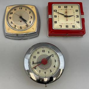 lot 42 image: Misc. Vintage Wall Clocks (NO CORDS)