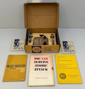 lot 82 image: Bendix Family Radiation Measurement Tester In Original Box