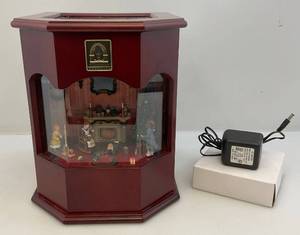 lot 85 image: Vintage Thomas Pacconi Electric Music Box
