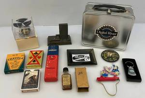 lot 113 image: Misc. Vintage Items