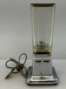 lot 136 image: 1950s Chrome  Dormeyer Blender (WORKS)