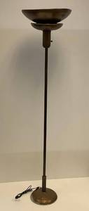 lot 139 image: Copper Tone Art Deco Floor Lamp With Heavy Cast Metal Base 15 12 Shade 65 Tall