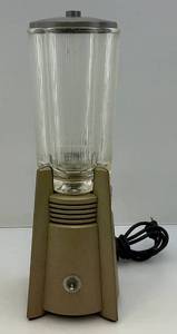 lot 156 image: Vintage Waring  Blender Model FC-1 (Works)