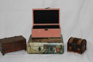 Lot of 4 Trinket Boxes