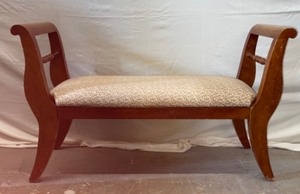 Dressing bench.