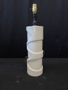 White ceramic table lamp