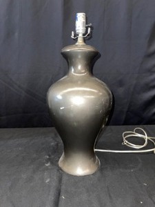 Metal table lamp