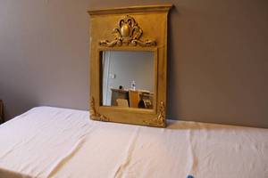 Gold textured decor mirror