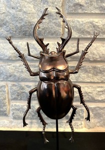 lot 147 image: Decoraive Bug Figurine
