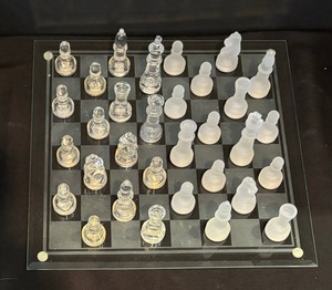 lot 72 image: Classy ChessChecker Game